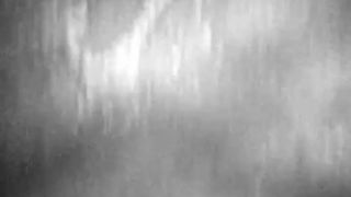 sarahbanksxxx black-haired babe jerks off her cunt