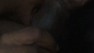 sarahbanksxxx sexy hottie gently pulls pussy