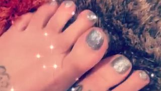 Julie Cash onlyfans  demonstratively masturbating on cam