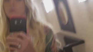 Aubrey Kate onlyfans  dressing/undressing