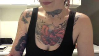 frankie_says_relaxxx chic  private e hot bitch