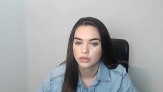 frankie_fall exquisite slut shows juicy ass