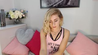 fallenangelsn hot latina fucks dildo