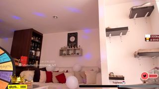 emma_lu1 busty woman mandrids cap