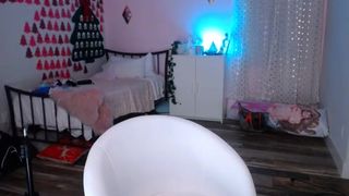 emilylynne shakes while husband is not at home