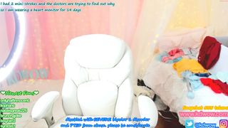 kdwow phenomenal queen blissfully pleased themselves