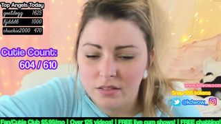 kdwow whore babe masturbates shaved pussy