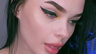 getting_high_ skinny bitch jerking pussy with phallus