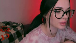 getting_high_ hot chick twirls big booty