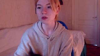 alicebreeze stocking babe shows elastic tits