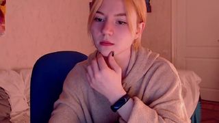 alicebreeze amazing chicks show cap