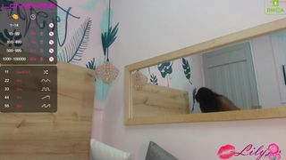 lily_baudinx Chic lesbo