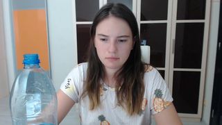 kattydone gracious chica shows gorgeous body