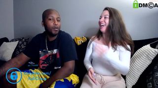 kali_kam busty blonde masturbating shaved vagina