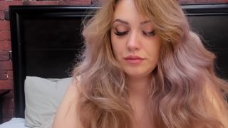 kairiazami crazy lady jerks off and cums