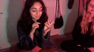 juliejoint sexually jerking pussy