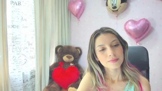 jessica_harrys hot trick fingering pussy