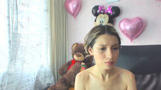jessica_harrys skinny slut plays with sex toys