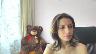 jessica_harrys juicy slut gently masturbates cunt