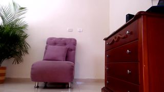 samanthaa_thompsoon hot brunette girl passionately jerks off her cunt