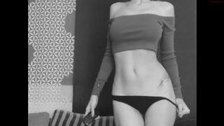 ingridnight babe fucks both holes