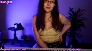 in_tune busty hottie fucks handjob cunt