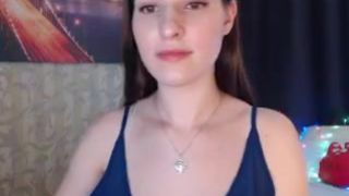 jenny_dove test curly shy in fries