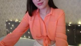 jenny_dove expressive swell performs crazy dance