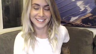 imperialkiss gorgeous mare jerks off pussy