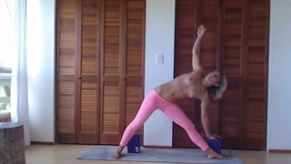 lailagetsnaked busty kitty sucking penis