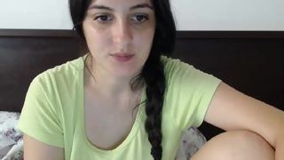 laraswift0 gorgeous bitch shows small tits