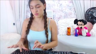 gaby_babe myfreecams January 2020