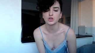 missalexthorn skinny bitch jerking pussy with phallus