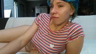 melissa191 age babe teases beautiful tits