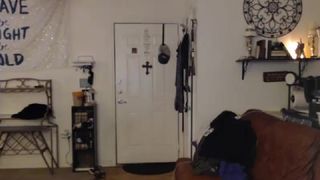 la1132 playing with her pussy