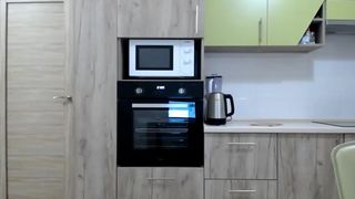 lil_monki sexy woman posing nude