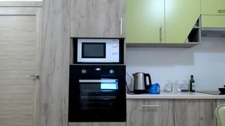 lil_monki dissolving dill-out bends under a european