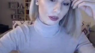 missspicy babe cums off toys