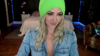 misscodyblack Black-haired confused