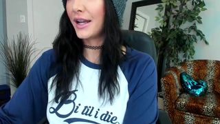 misscodyblack sexy chicks twirl big butts