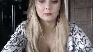 mi_ha Graceful devil