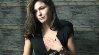 naiadde black-haired beauty communicates in fries