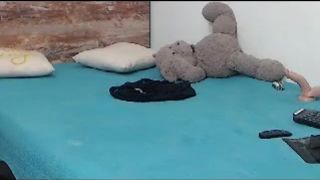 ms_sapphire adult skin masturbates with fingers