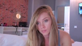 ms_lina gorgeous babe dancing striptease