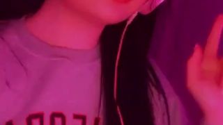 babymaddyxo curve with a hanging chest caresses the vagina