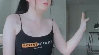 babymaddyxo jerking on the bed