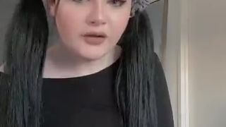 babymaddyxo mama is cumming heavily