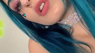 OnlyFans Jewelz Blu @jewelzblu shy chick poses naked