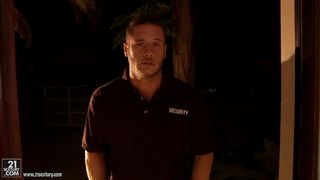 Riley Reid big breasted passion rubs the body with oil