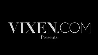 Janice Griffith busty chick exposes her charms